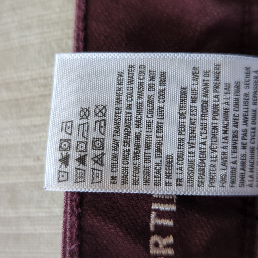 AEO Super Stretch Hi Rise Frayed Hem Shortie Cut Off Mom Shorts 00 Burgundy - Picture 6 of 13